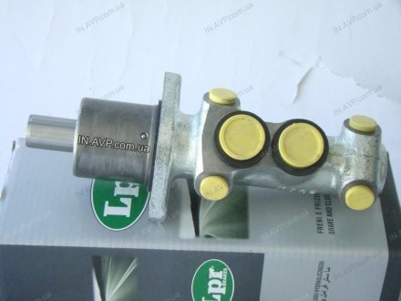 Главный тормозной цилиндр LPR 1228 (фото 1)