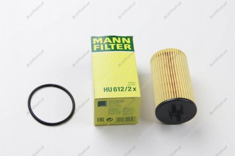 Фильтр топливный MANN-FILTER WK 823 (фото 1)