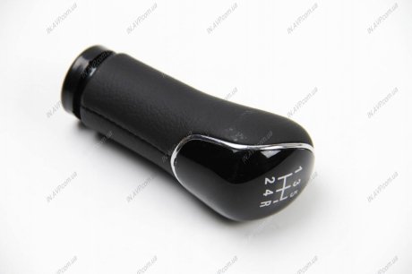 Ручка рычага переключения передач (кожа) BSG BSG 30-465-017 (фото 1)
