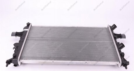 Радиатор системы охлаждения двигателя NRF 58176 (фото 1)