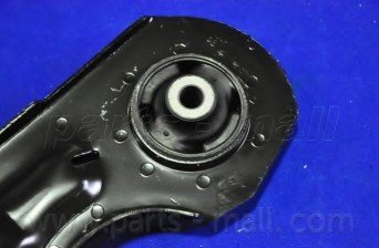 Важіль підвіски (вир-во) PARTS-MALL PXCAC-002LL