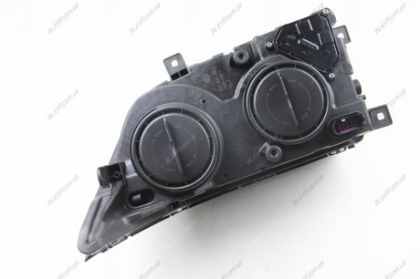 Фото 1 - фара передняя HELLA 1ER 247 017-051 Фара передняя HELLA 1ER 247 017-051 (фото 1)