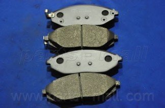 Колодки тормозные дисковые PARTS-MALL PKC-027 (фото 1)