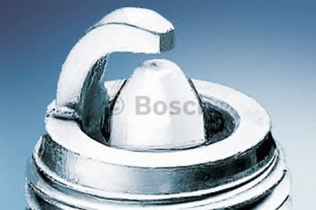 Свеча зажигания HR7DP PLATIN 0 242 235 700 BOSCH 0242235700