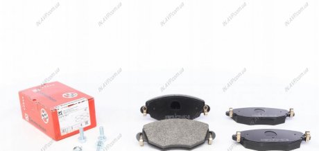 Комплект тормозных колодок, дисковый тормоз ZIMMERMANN 232791851 (фото 1)