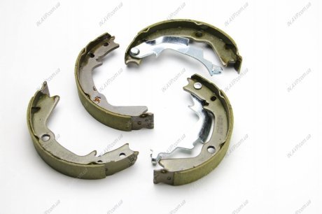 Комплект тормозных колодок, стояночная тормозная система BREMSI GF0766