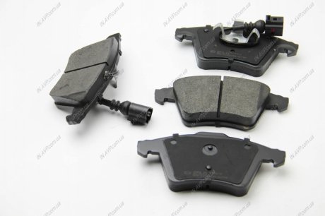 Гальмівні колодки пер. T5 03- (R16) BREMSI BP3508