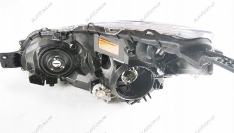 Фара передняя в сборе Subaru 84913AJ100