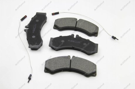 Комплект тормозных колодок, дисковый тормоз BREMSI BP2681