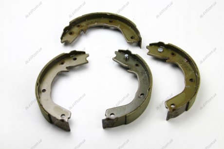 Колодки ручного гальма Mitsubishi Pajero III,IV/ Pajero Classic 00- BREMSI GF0831