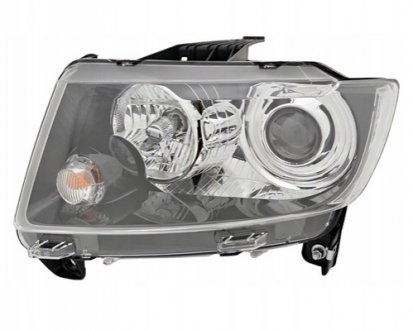 Фара передня FPS Forma Parts System FP3806R4P