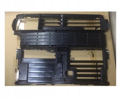 Решітка радіатора пластикова FPS Forma Parts System FP2827204