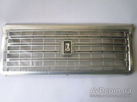 Решетка радиатора ВАЗ 2107 (хромированная с эмблемой) АВТОДЕТАЛЬ AVP 2107-8401014 (фото 1)